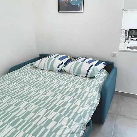 2 Personnes Plein Centre Rue Pietonne Daire Ajaccio (Corsica)