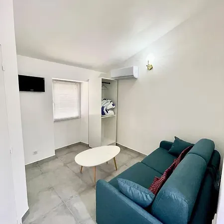 2 Personnes Plein Centre Rue Pietonne *